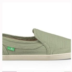Sanuk pair o dice hemp green women’s size 9